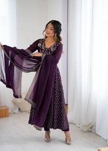 Vestido Anarkali de Seda Elástica Reversible con Bordado Completo y Lentejuelas, Estilo Indio-Pakistaní, Salwar Kameez Informal para Fiestas - Product Image 4