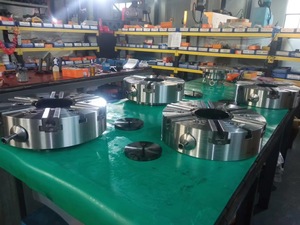 <span class=keywords><strong>Tour</strong></span> à métaux vertical de grande taille, <span class=keywords><strong>mandrin</strong></span> hydraulique à 3/4/6 mâchoires, matériau en acier, tailles de 18 à 40 pouces, outil de maintien de la pièce de haute précision - Product Image 4