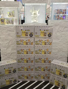 Pokémon TCG Versión China: Peluche de Frotamiento de Mejillas, Exhibidor de Tarjetas, Impresión a Todo Color, Estilo Anime, Caja de Regalo Coleccionable - Product Image 5