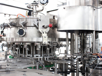 Vente flash : Usine de production de boissons gazeuses, de jus et d'eau de 5000 BPH, système de mélange de gaz CO2, machine de remplissage de bouteilles