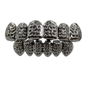 Grillz dentaires personnalisés Hip Hop, crocs <span class=keywords><strong>de</strong></span> <span class=keywords><strong>vampire</strong></span>, Grillz inférieurs Hip Hop Iced Out pas chers pour dents en or - Product Image 5