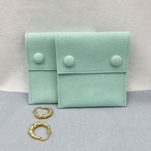 Pochette en velours de luxe personnalisée avec logo, petite pochette cadeau pour bijoux - Product Image 2