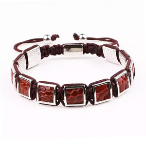 Bracciale da <span class=keywords><strong>uomo</strong></span> in macramè intrecciato con perline rettangolari in <span class=keywords><strong>pelle</strong></span> con Logo personalizzato di alta qualità JBS10213 - Product Image 4