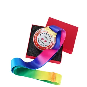 Medali piala kristal kualitas tinggi desain ukiran gratis seni Konferensi Tahunan perusahaan sesuai pesanan dan penghargaan olahraga