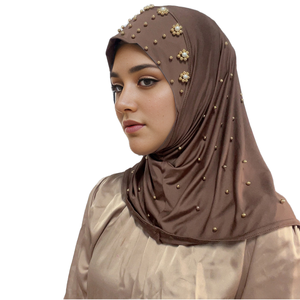 Turbantes Hijab de poliéster hechos a mano CCY Plus Size para mujeres musulmanas, 16 colores lisos, listos para usar, con gorro interior y perlas. - Product Image 1