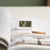 Mini horloge de bureau, horloge électronique silencieuse de bureau, mignonne et compacte, horloge électronique pour étudiants, décoration simple