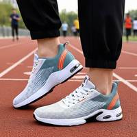Chaussures de sport décontractées à lacets pour hommes, modèle Printemps 2026, à semelle souple, à rayures, monocouche – Vraiment recommandables