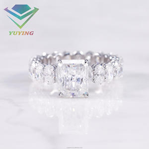 Véritable bague en or 18 carats avec diamant en moissanite de laboratoire taille radiant, certifiée GRACertificated, pour femme, mariage/anniversaire, design de bijoux fins - Product Image 6