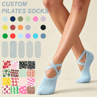 Chaussettes de yoga antidérapantes pour femmes Barre Luxury Logo Cross Straps Ballet Grip, chaussettes de sport, chaussettes de pilates tendance, chaussettes personnalisées de marque