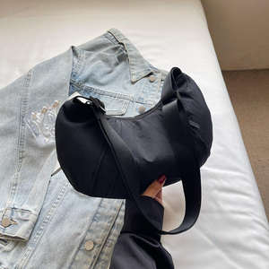 Bolso bandolera de color sólido a la moda para mujer, ideal para el tiempo libre en primavera, bolso bandolera ajustable para llevar bajo el brazo. - Product Image 5