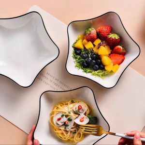 Plats de <span class=keywords><strong>petit</strong></span>-déjeuner modernes <span class=keywords><strong>en</strong></span> céramique de style japonais Assiettes de fruits et de boulettes au design de luxe pour usage domestique <span class=keywords><strong>Service</strong></span> hôtelier pour les fêtes - Product Image 3