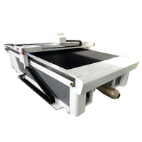 Máquina de corte CNC de cama plana con servomotor Delta automático 1625, control Ruida, riel guía CSK de Taiwán y cuchilla oscilante
