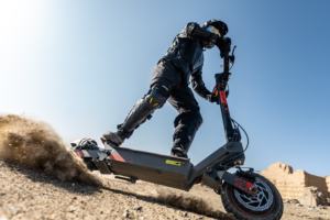 Scooter Eléctrico Inteligente KuKirin Ultra para Desplazamientos, Batería de Larga Duración, Velocidad Ajustable, Resistente al Agua, Ultra Kukirin Ultra G - Product Image 2