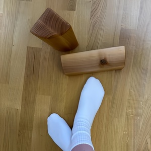 Bloc de soutien en bois demi-rond pour le yoga, pour maintenir l'équilibre dans <span class=keywords><strong>les</strong></span> postures de yoga, briques de yoga en liège naturel, briques de yoga en bois durables - Product Image 2
