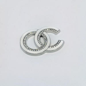 Doppel-C Tropfenöl Hochwertige Metall-Verzierung Kleidung Haaraccessoires Haarspange Klemme Handyhülle und Andere Accessoires 36 * - Product Image 5