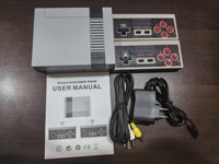 Consola de Videojuegos Retro Clásica Mini Portátil, Plug and Play, 620 Videojuegos, Salida AV, con Dos Controles Inalámbricos