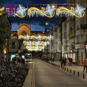 <b>Outdoor</b> Decorative Cross Street Motif <b>Light</b> Factory Christmas Displays Street <b>Outdoor</b> <b>Hanging</b> Led <b>Light</b> - Product Image 3