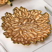 Assiettes de présentation en verre en forme de fleur avec bord doré, assiettes à dîner décoratives en verre transparent pour la décoration de table de mariage et de banquet