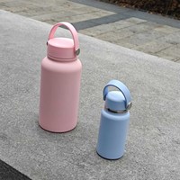 Vente en gros de tasses à café isothermes en acier inoxydable mini 200 ml avec couvercle anti-fuite et base en silicone antidérapante en stock