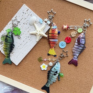 Llavero creativo con forma de pez, pequeño y colorido, colgante de estrella, accesorio para mochila, regalo para hombre, papá, <span class=keywords><strong>abuelo</strong></span> - Product Image 6