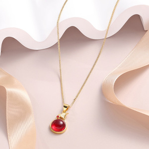 Collana di lusso in acciaio al titanio per le donne catena placcato oro clavicola <span class=keywords><strong>con</strong></span> rubino e zircone ciondolo opzione regalo - Product Image 2