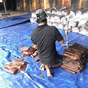 Hojas ahumadas acanaladas de grado superior 3 (RSS3) Caucho natural importado de Vietnam - Product Image 1