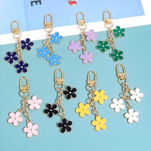 Kawaii Metal Flower Keychain Minimalist Enamel Floral <b>Keyring</b> Elegant Bag <b>Charm</b> Key Accessory Perfect Gift for Women & Girls - Product Image 3