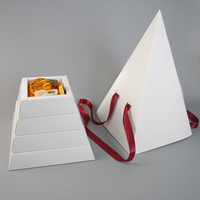 PACKINWAY personnalisé arabe nouveau 3 couches pyramide forme alimentaire à emporter boîte traiteur conteneur Dessert pâtisserie Snack pyramidal boîte