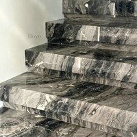 Marches d'escalier en marbre gris personnalisées pour projets résidentiels, marches d'escalier en marbre brun poli