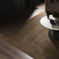 Tapis fait main en laine d'olive et viscose avec des accents de jute pour une chaleur organique, tapis texturé pour les intérieurs modernes et traditionnels