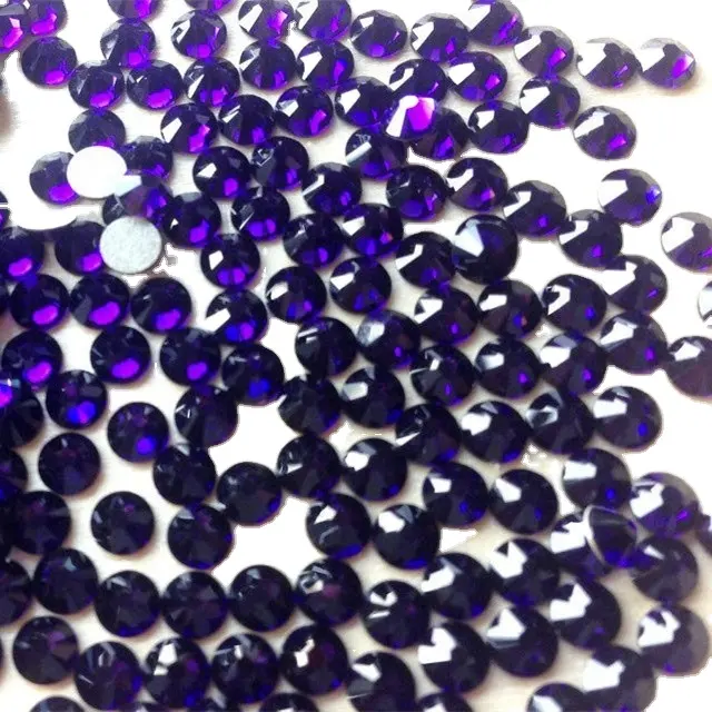 Nuevo de diamantes de imitación de colores arreglar plana de terciopelo púrpura 2088 jp de diamantes de imitación strass proveedor de Ropa Decoración