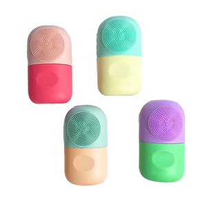 Özel Logo v-şekli silikon buz rulosu kalıp yüz ve fırça temizleyici SPA ev cilt bakımı için kontur küp buz rulosu için yüz - Product Image 3