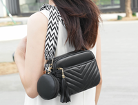 Ensemble de sacs bandoulière 2026 pour femme en cuir PU matelassé avec pompon, sangle tissée à motif chevron, pochette ronde et sac à bandoulière décontracté
