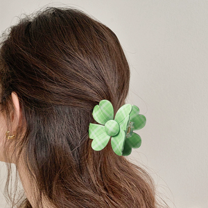 กิ๊บติดผมรูปใบโคลเวอร์ลายสก็อตสำหรับผู้หญิง วัสดุ PVC สำหรับวันเซนต์แพทริก - Product Image 3