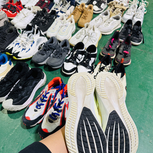 รองเท้าสเก็ตบอร์ดมือสองแบรนด์เนม เกรด AA รองเท้ากีฬาผู้ชาย - Product Image 3