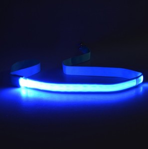 Correa de perro de nailon sólido acolchado luminoso <span class=keywords><strong>LED</strong></span> con correa de tracción de luz de flash recargable por USB-Venta al por mayor - Product Image 5