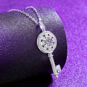 Collar de Plata de Ley S925 con Colgante de Flores con Diamantes Completos Chapado en Oro Blanco para Mujer, Joyería Fina, Corte Redondo de 0.5CT VVS GRA Moissanite - Product Image 5