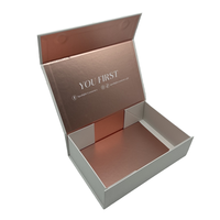 Boîte cadeau magnétique blanche de petite taille de qualité supérieure avec logo estampé or rose, boîte d'emballage cosmétique personnalisée
