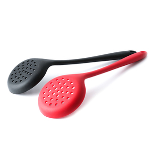 Long Handle <span class=keywords><strong>Silicone</strong></span> Antiaderente Cozinha Ferramenta Colander resistente ao calor com malha Skimmer Cozinhar Filtro Colher para Alimentos - Product Image 4