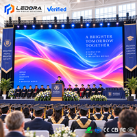 Système de mur vidéo LED LEDORA 4m x 3m P3.91 à louer, 4K HDR10, garantie 5 ans, étanche IP65, pour concerts, mariages, expositions