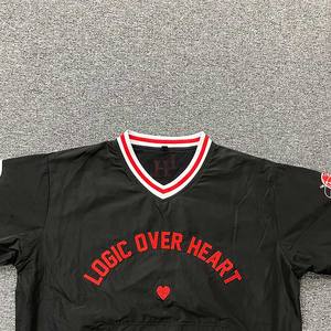 <span class=keywords><strong>Chaqueta</strong></span> personalizada a prueba de viento bordada con cuello en V <span class=keywords><strong>sin</strong></span> <span class=keywords><strong>cremallera</strong></span> pulóver manga larga sudadera - Product Image 3