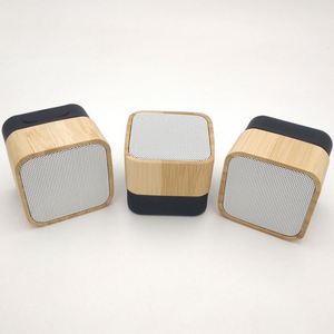 Haut-parleur Bluetooth en bambou personnalisé |   Résistant à l'eau IPX4 |   Portable et sans fil |   Parfait pour les fêtes et les journées à la plage - Product Image 3