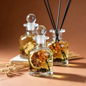 Auto-Innenraum-Dekorationsgeschenk Fahrzeug-Lufterfrischer Auto-Aroma-Flasche Auto-Diffusor-Flasche mit Rundem Deckel - Product Image 1