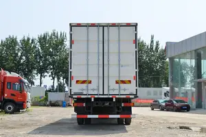 Dongfeng KR 4 × 2 Lastkraftwagen Lkw Dieselkraftstoff 8 Tonnen Ladekapazität 9,8 m langer Container Euro 4 Schnelle Geschwindigkeit links