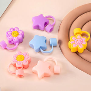 Cubierta <span class=keywords><strong>de</strong></span> paja <span class=keywords><strong>de</strong></span> vidrio <span class=keywords><strong>de</strong></span> 10mm Topper oso cabeza <span class=keywords><strong>de</strong></span> león sol flor cubierta <span class=keywords><strong>de</strong></span> paja queso naranja pajitas reutilizables cubre tapa para taza Stanley - Product Image 3