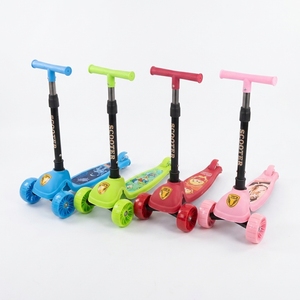 Trottinette à trois roues pour enfants, à pousser, avec cadre en fer et corps en plastique, 12 pièces/boîte, bleu/rouge/vert/rose, cadeau - Product Image 4