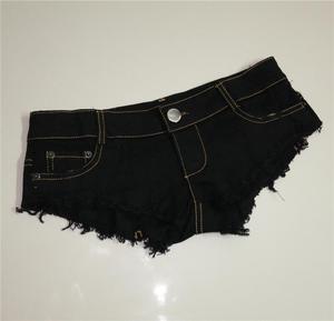 Pantalones cortos de mezclilla de cintura ultra baja sexy para <span class=keywords><strong>chicas</strong></span> <span class=keywords><strong>calientes</strong></span> con agujeros soplados por el viento, bordes peludos y Pantalones de mujer - Product Image 2