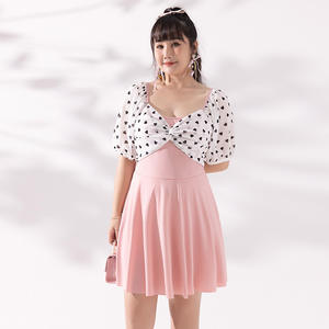 Traje de baño de una pieza de talla grande para mujer, traje de baño rosa con estampado de puntos y cuello en V para aguas termales y deportes acuáticos - Product Image 2