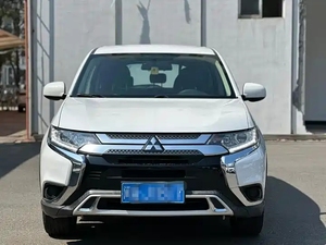 รถ SUV หรูหรา สภาพดี ใช้เชื้อเพลิงเบนซิน มิตซูบิชิ เอาท์แลนเดอร์ ปี 2021 รุ่นปรับโฉม เครื่องยนต์ 2.0 ลิตร เกียร์อัตโนมัติ ขับเคลื่อนสองล้อ รุ่นสมูท เอดิชั่น - Product Image 1