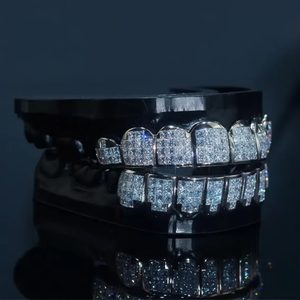 Grillz en Moissanite Scintillante, Capuchons Dentaires Personnalisés en Argent Sterling 925, Accessoire de Mode pour Hommes et Femmes - Product Image 4
